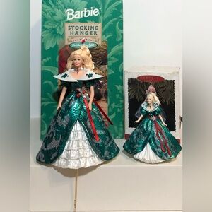 🎄🍃🌹New Hallmark Vintage 1996 Barbie Holiday Christmas Stocking Hanger🎄🍃🌹